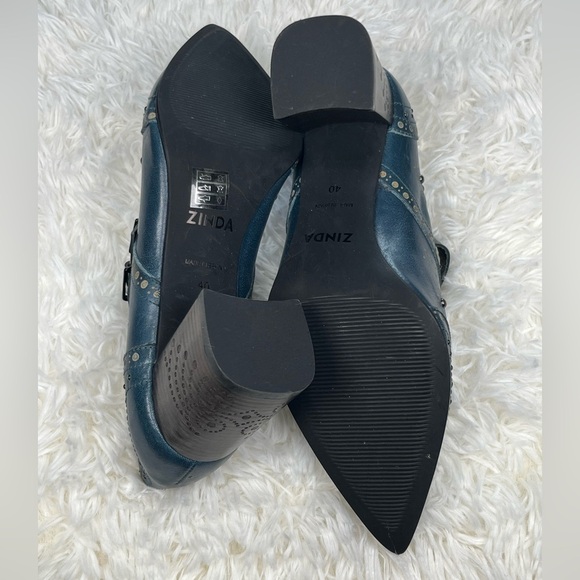 Zinda | Heeled Ankle Booties - Picture 9 of 11